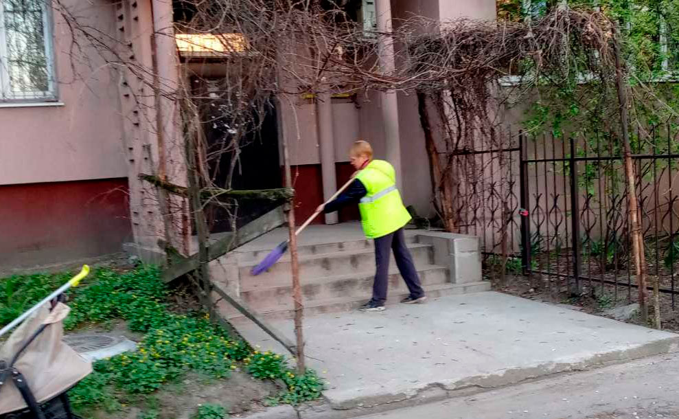 Робітники "Екологія-Д" - Гарантія якості та своєчасного прибирання сміття