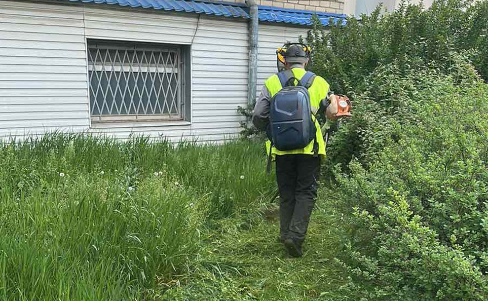 «Екологія Д» розпочала сезон покосу трави