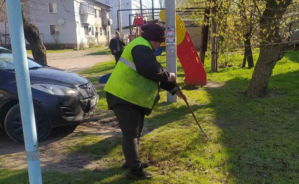 Весняне прибирання від «Екологія-Д»: чисте місто — наша справа