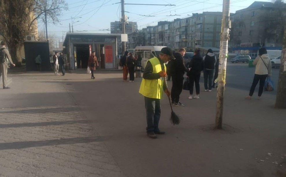 Весняне прибирання від «Екологія-Д»: чисте місто — наша справа
