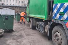 «Екологія-Д» безупинно працює, звільняючи місто від сміття